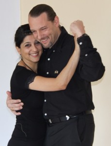 Andres und Mira geben regelmäßig Tangokurse in La Rogaia. Jetzt könnt Ihr sie im Fernsehen sehen.